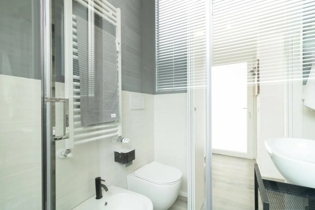 Navigli - Chic And Sophisticated Home In Milano Italia